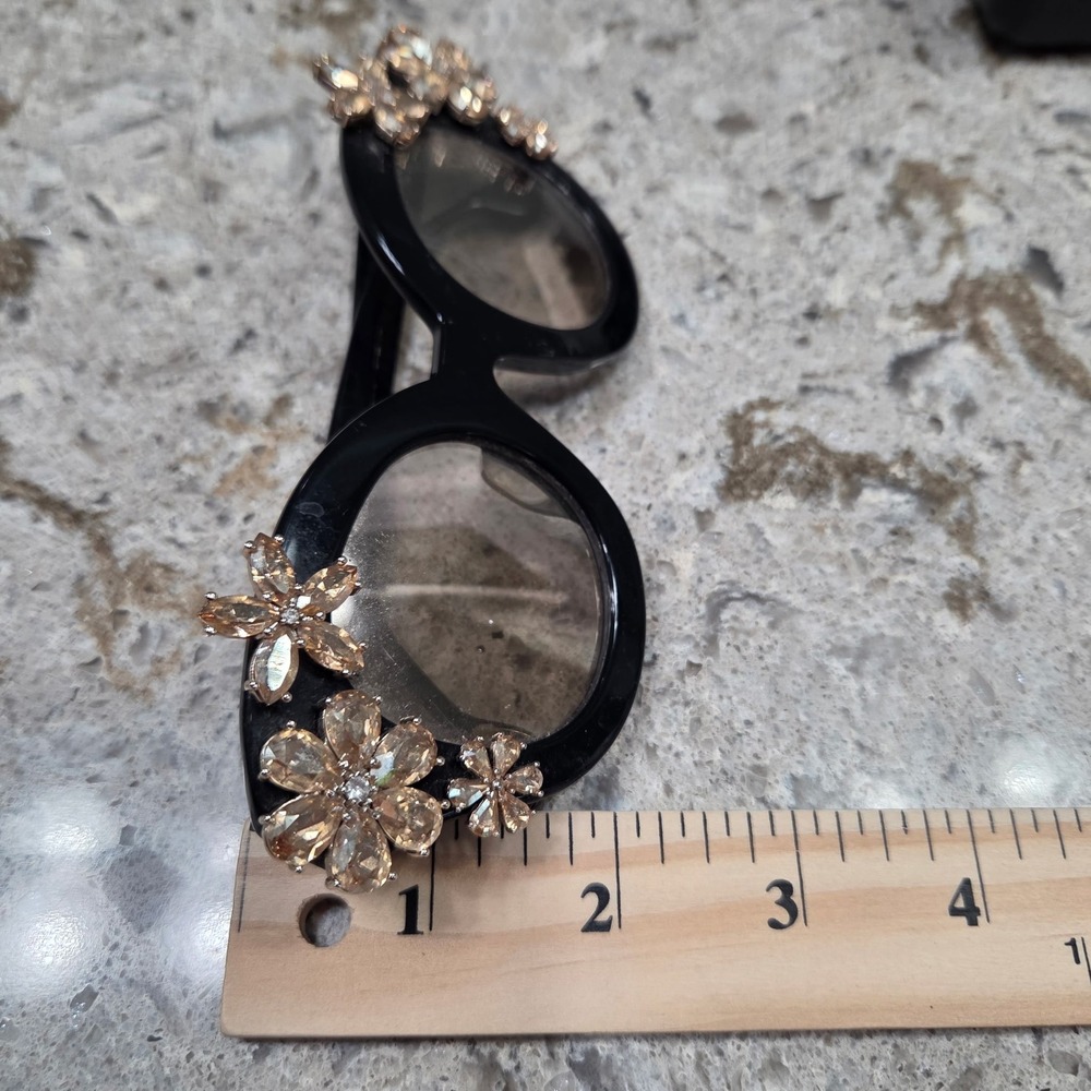 Alice + Olivia Madison Floral Sunglasses - Picture 9 of 9